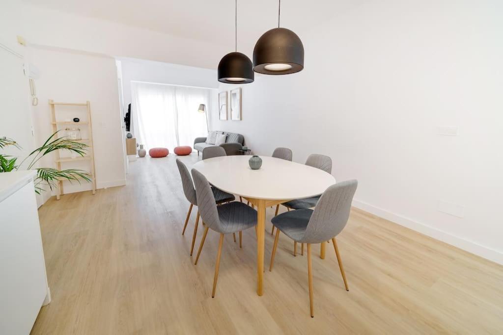 Esplendido Apartamento En El Centro Málaga Esterno foto